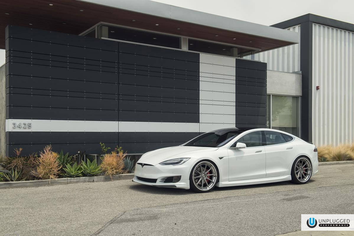 Rob’s Multi-Coat White Facelifted Model S – Unplugged Performance