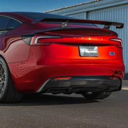 Model3 Performance Highland カーボンファイバーリアディフューザー